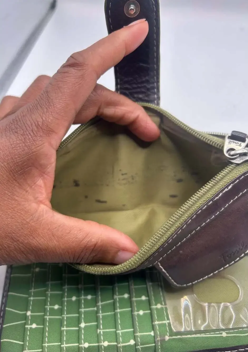 Fossil Vintage Bifold Leather Wallet with Green Accent Lining
